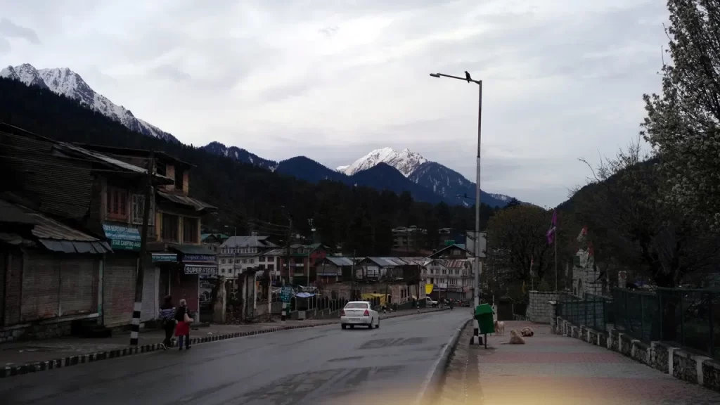 street of pahalgam early morning