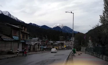 street of pahalgam early morning