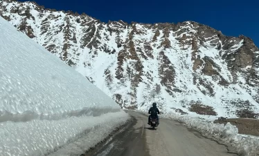 khardung la bike ride